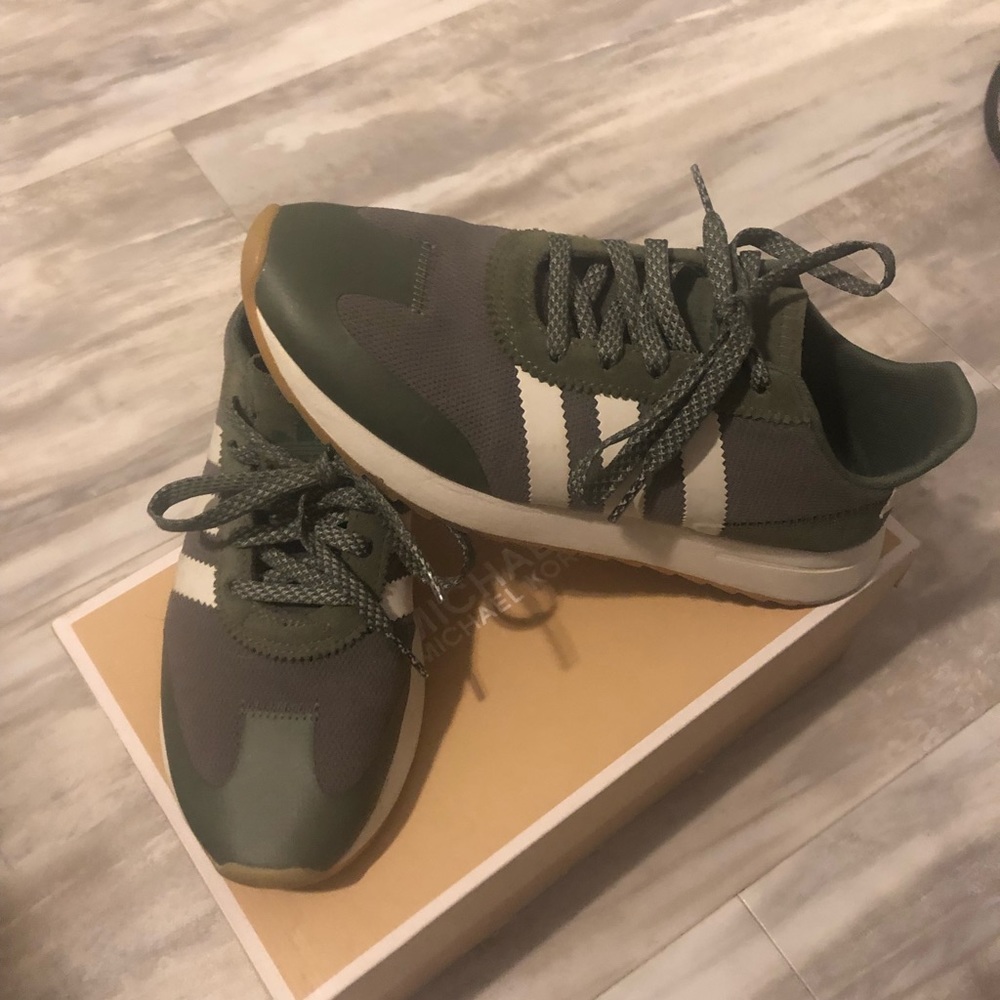 Adidas forest green sneakers